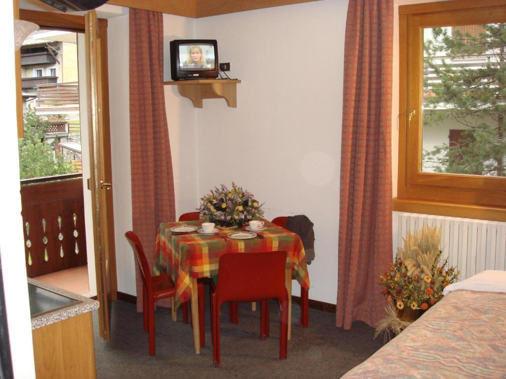 Casa Stefano E Lucia Aparthotel Bormio Luaran gambar