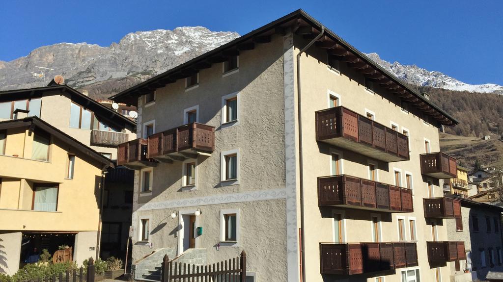 Casa Stefano E Lucia Aparthotel Bormio Luaran gambar