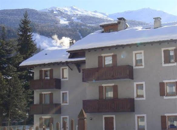 Casa Stefano E Lucia Aparthotel Bormio Luaran gambar