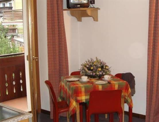 Casa Stefano E Lucia Aparthotel Bormio Luaran gambar